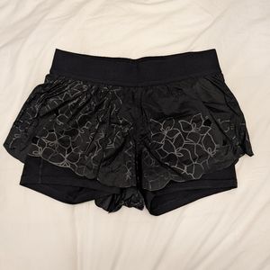 Lululemon fabled forest short NWOT